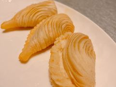 蟹黄眉毛酥-绿波廊(豫园店)