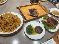 -一群羊手扒肉·火锅·早茶(远东公寓店)