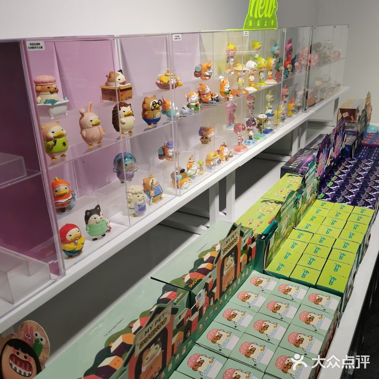 IFS国金中心DIMOO环游星海