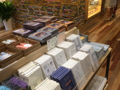 -猫的天空之城概念书店(印象城购物中心店)