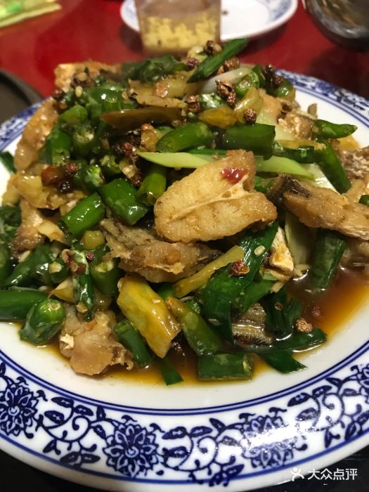 吊锅耗儿鱼(体育路店)尖椒耗儿鱼图片 - 第1张