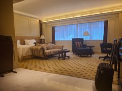 -深圳富苑皇冠假日套房酒店