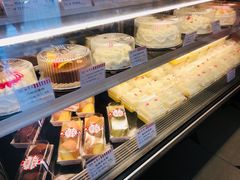 -红宝石·鲜奶小方·海派西点房(金杨店)