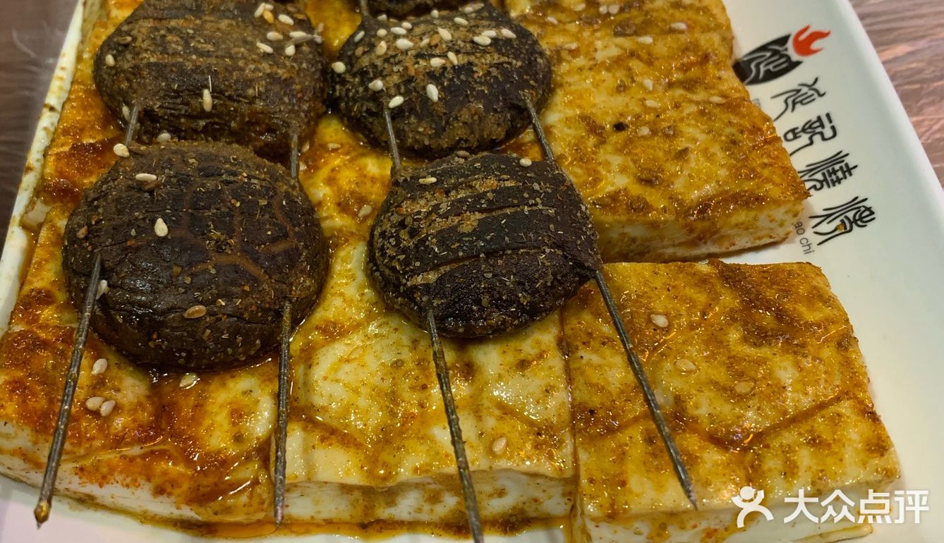 烤牛肉，高压锅生蚝，藕片和土豆都不错