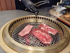 -铭牛烧肉·和牛海鲜自助(高新月牙湖店)