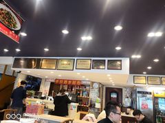 -川流不息·地道川菜·小龙虾(松东路店)