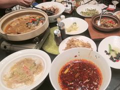 -新天明砂锅鱼头煲