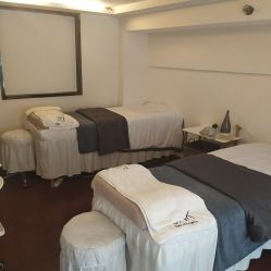 -JNK皮肤管理中心