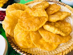 烫面油香-令氏家外家周秦食府(高新店)