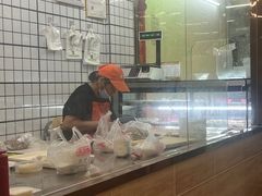 -溢香专业制作饺子云吞(莲花二村店)