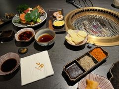 -铭牛烧肉·和牛海鲜自助(高新月牙湖店)