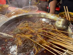 -拈签一笑黄牛肉辣卤串串