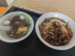 -松树干拌面店