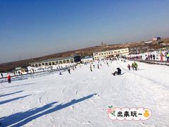 -济南卧虎山滑雪场