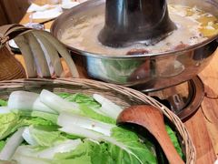 -老滇山寨•云南特色菜•地方菜•民族风情歌舞表演(金碧店)