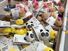 -LINE FRIENDS Garosu-gil Flagship Store