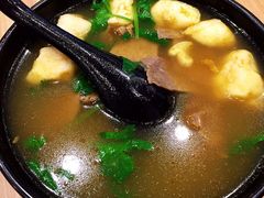 牛肉咖喱粉丝汤-小杨生煎(香港名都店)