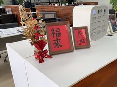-上海宝信宝马4S店