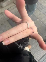 -龙之吻专业刺青·手工耳洞·纹身去色