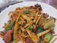 -丹水桥地锅鱼·翘嘴鲌·地方特色全鱼宴(丹江口大坝店)