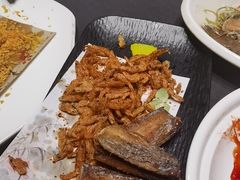 -艳阳天民俗村(公园路店)