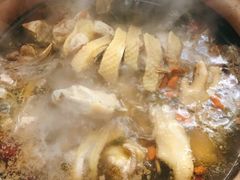 炭炉果鸡煲-威邵鸡煲(西华路总店)