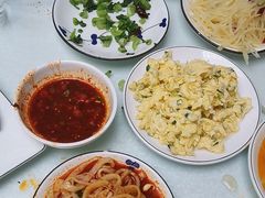 -秦扬居特色菜馆(上王村)