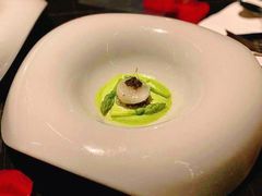 鳕鱼子芦笋汤-wann lounge 低温慢煮牛排·清吧