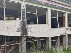 -四川汶川特大地震漩口中学遗址