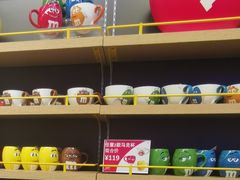-m豆巧克力世界(上海世茂广场店)