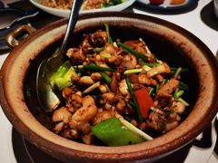 -八府香鸭·啫啫煲(华山路店)