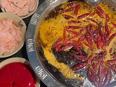 -洞亭火锅(防空洞总店)