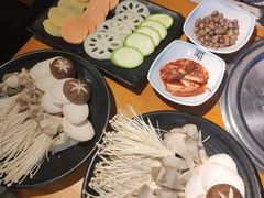 -唯成•韩国炭火烤肉 유성고기