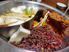 -沸炉重庆老火锅(军事博物馆店)