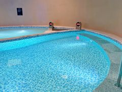 -涨巢·潮玩水疗局