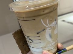 -瑞幸咖啡(太阳百货商场负一层店)