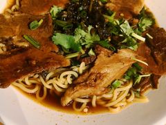 酸菜牛肉麵-厝内小眷村(天河南一路店)