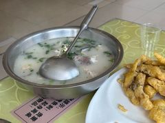 -雪湖煜辰鱼头老店(雪野湖店)