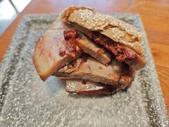 -老天桥酱肉烧饼夹肘子(天桥店)