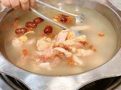 -光头药膳鸡(莱茵小镇店)