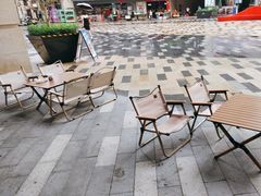 -怪物困了·咖啡(金地龙城店)