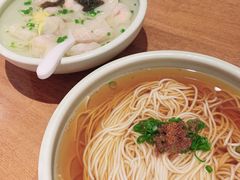 招牌鲜虾小馄饨-苏小柳手作点心(控江旭辉分院)