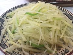 -乡土特色.冷锅鱼.牦牛肉汤锅