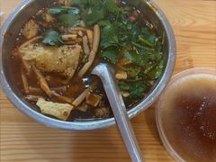 -柳州肥姨妈大骨螺蛳粉(东靖路店)