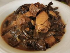 小鸡炖蘑菇-京滨饭店·餐厅(阜外大街店)