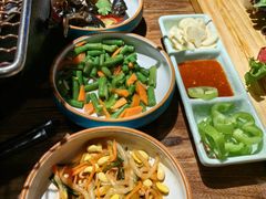 -明洞阿姨·韩式酱蟹烤肉·创意料理(三元桥店)