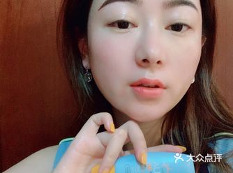 在家里憋得发慌，这几天出门都是大太阳，戴口罩也需要涂