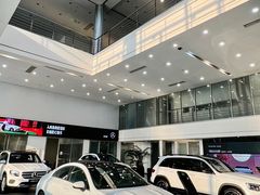 -天津波士信达奔驰4S店(卫津南路店)