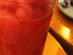 草莓沙冰-长颈鹿咖啡(大学路店)