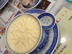 -广信牛奶甜品世家(台东店)